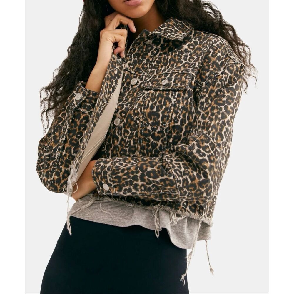 Free People cropped leopard print denim jacket oversized lagenlook size Small